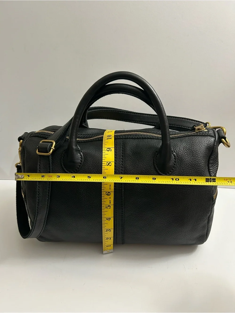 Fossil - Erin Satchel in Black Pebbled Leather with brass Hardware